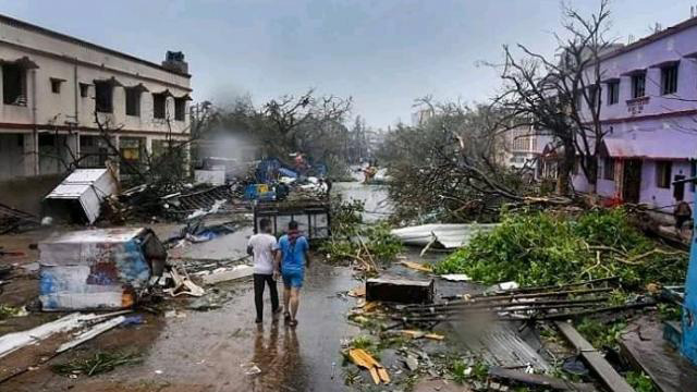 चक्रवातले लियाे १२ को ज्यान, एक लाख ५० हजार जना विस्थापित
