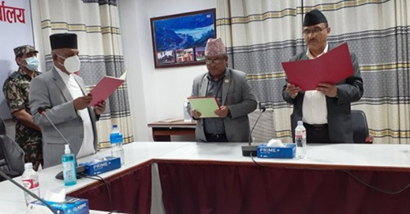 मुख्यमन्त्री पाेखरेलद्वारा शपथ ग्रहण, नियुक्त गरे चार मन्त्री