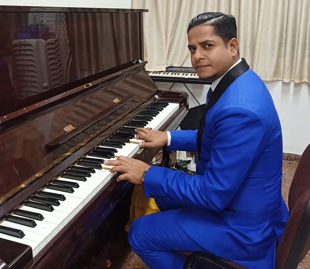 राजा राजेन्द्रको ‘आमा जननी’ सार्वजनिक(भिडियाेसहित)