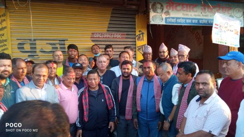 गैंडाकोटमा एमाले जिल्ला कमिटी सदस्य सहित ६८ जना नेपाली कांग्रेस प्रवेश 