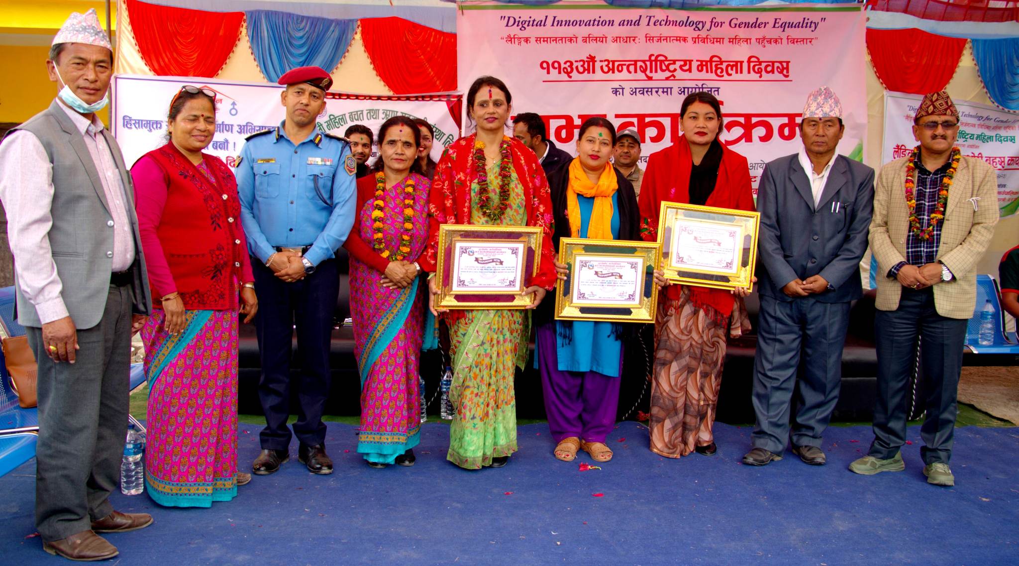 हुप्सेकोटमा तीन जना महिला सम्मानित