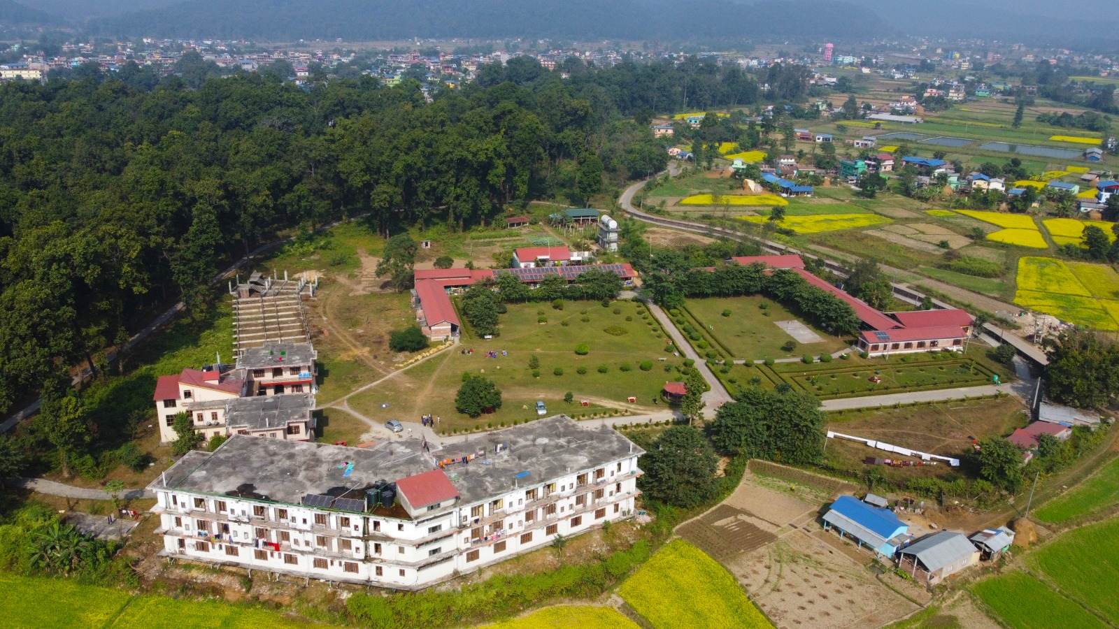 सरकारको साथ खोज्दै सामुदायिक प्राकृतिक चिकित्सालय