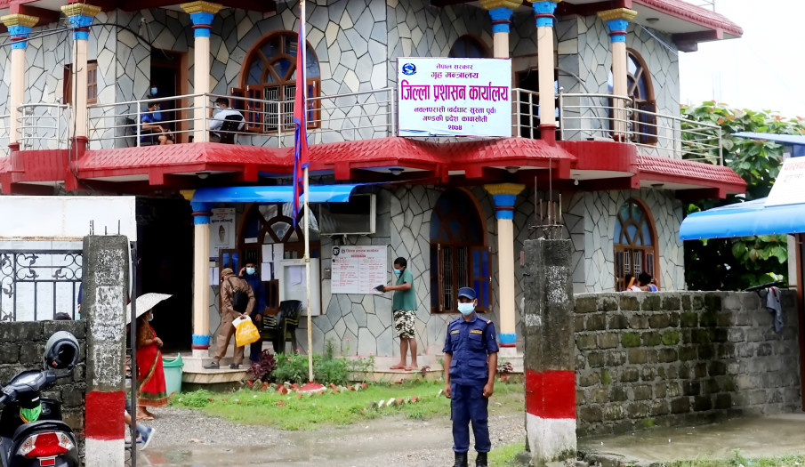 नवलपरासीपूर्व मा १८ जना मिटरब्याज पीडितको उजुरी दर्ता