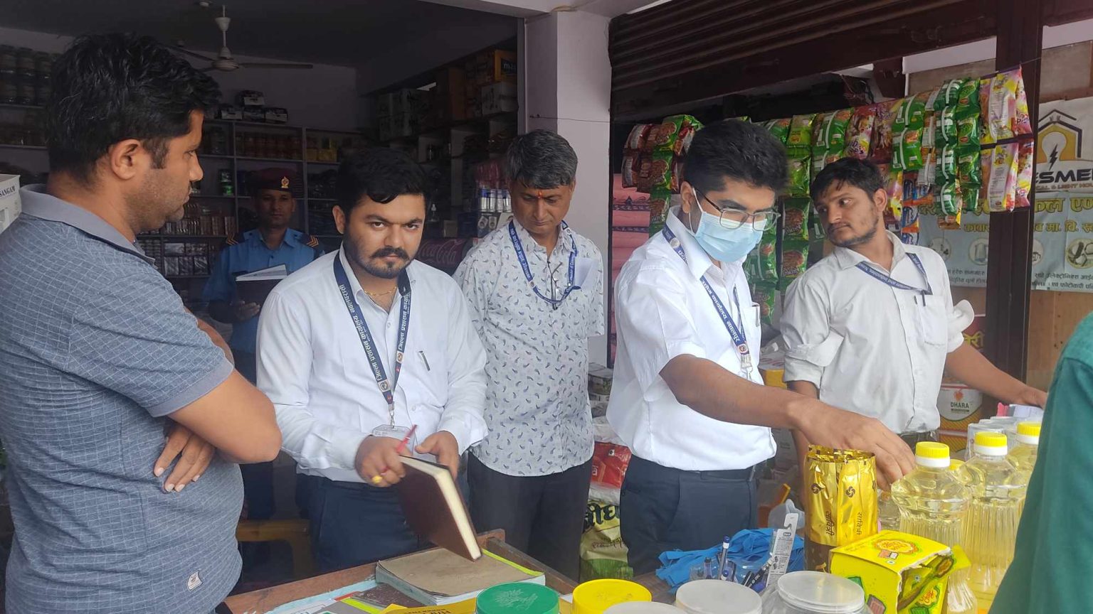 कावासोतीमा चामल मिल र चामल बिक्रेता पसलको अनुगमन