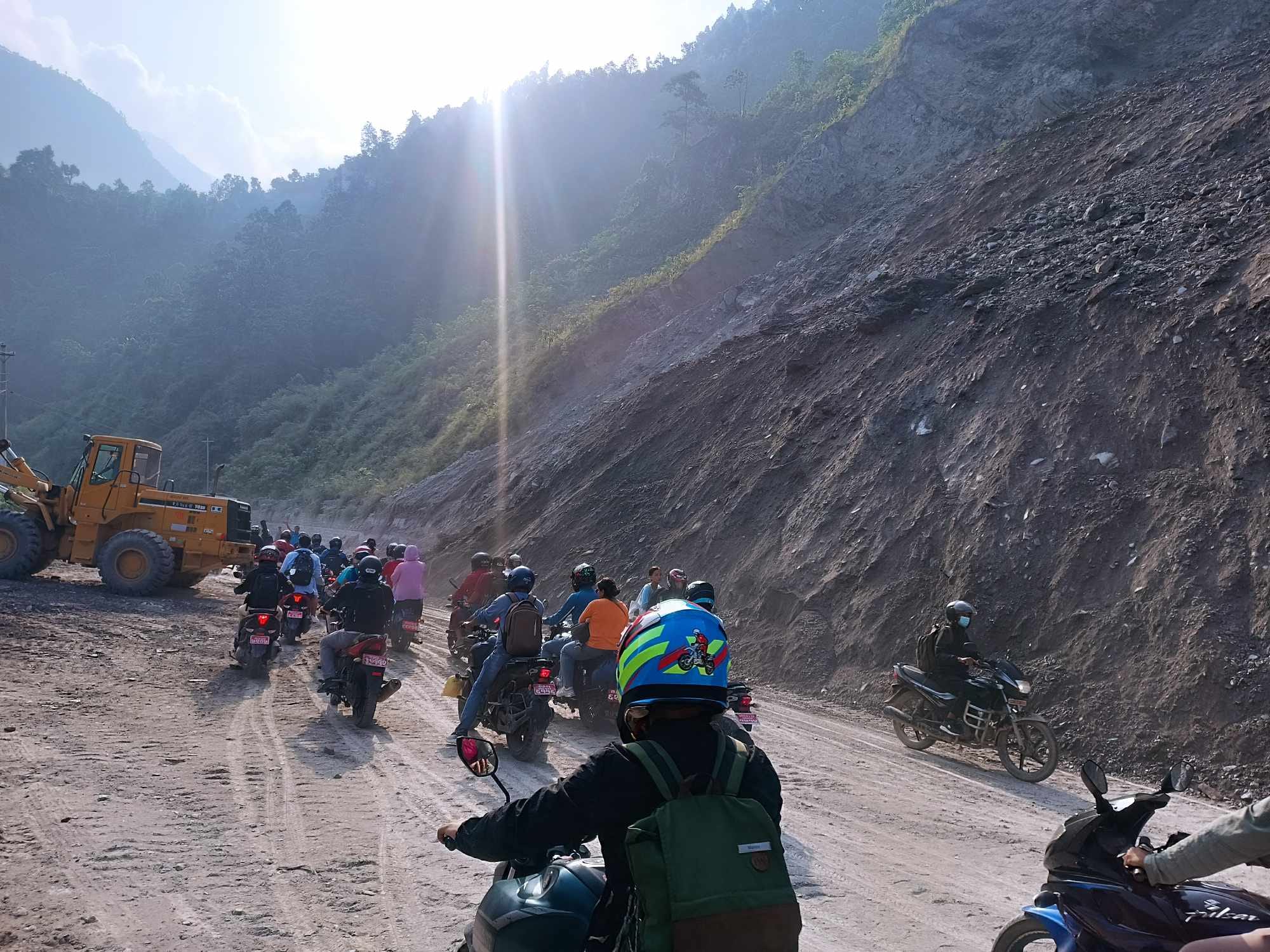 मुग्लिन–नारायणगढ सडक खण्ड दुईतर्फि खुल्ला