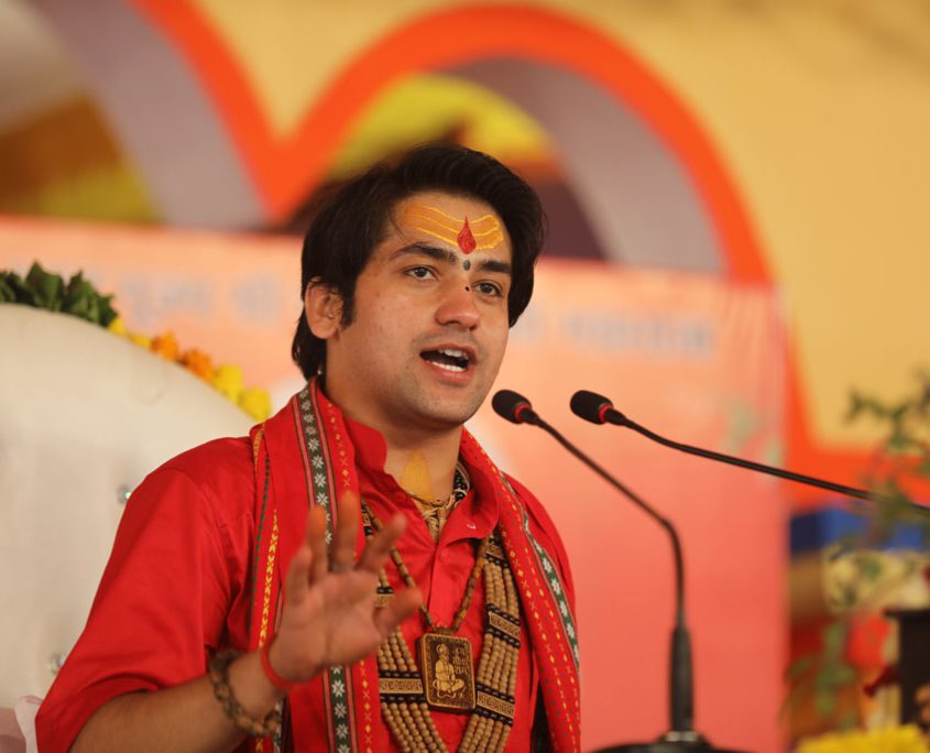 बागेश्वर बाबाले शास्वतधाममा आज देखि हनुमान कथा प्रबचन गर्नु हुदै