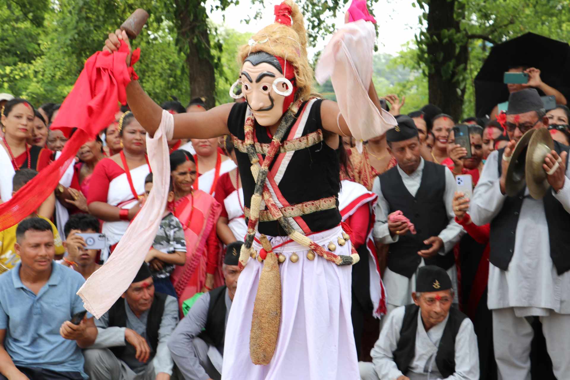 नवलपुरमा लाखेनाच संरक्षण गर्न प्रतियोगिता