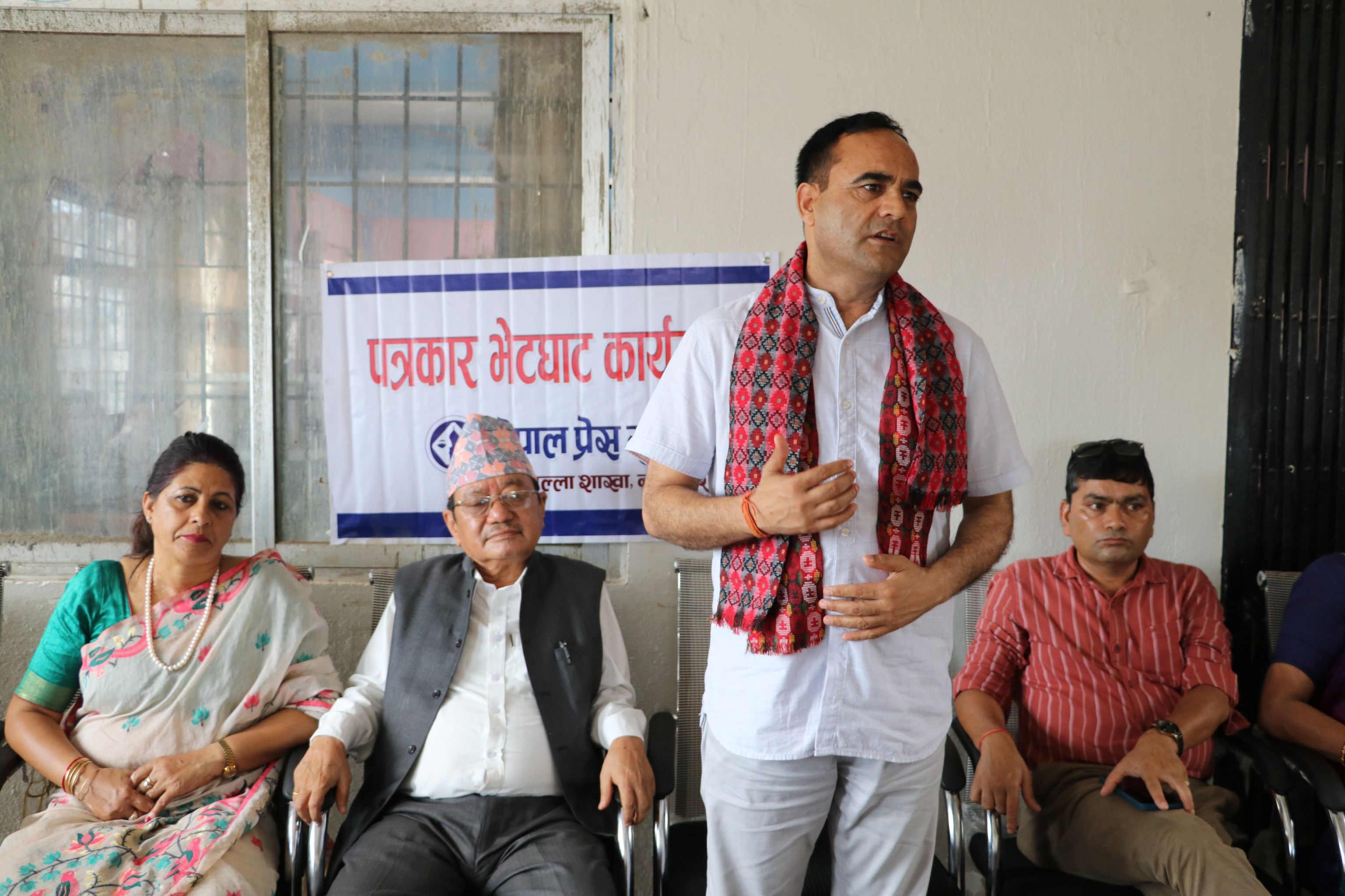 वर्तमान सरकारको विकल्प खोज्नु पर्ने अवस्था आउँदै : नेता महर