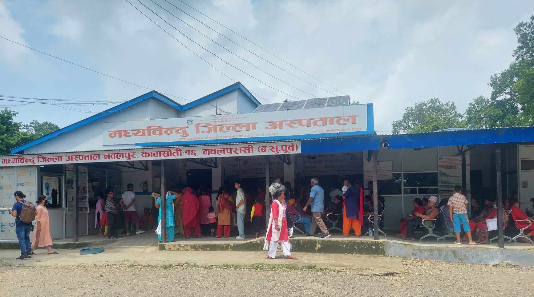 स्वास्थ्य बीमा : एक महिनालाई मात्र औषधि दिने व्यवस्थाले दूरदराजका बिरामीलाई सास्ती