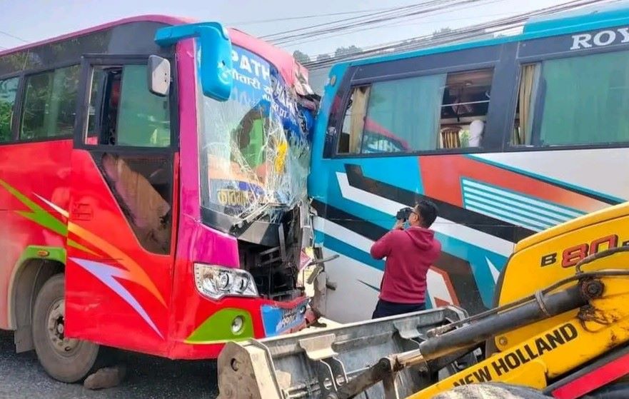 हुप्सेकोट वाट शैक्षिक भ्रमणमा गएको बस धरानमा दुर्घटना, १६ जना घाइते(नामावली सहित)