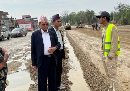 भौतिकमन्त्रीद्धारा दाउन्ने सडक अनुगमन