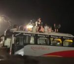 विनयी खोलाले यात्रु बस बगायो   